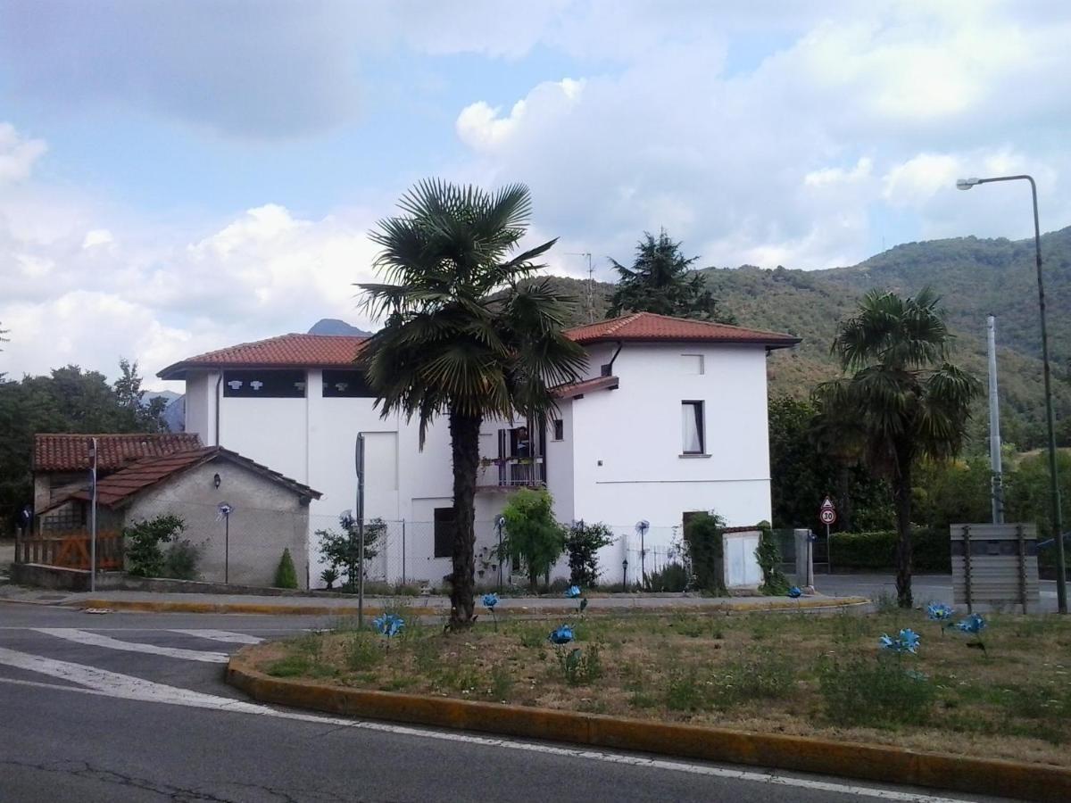 La Casa Bianca Apartment Roe Luaran gambar