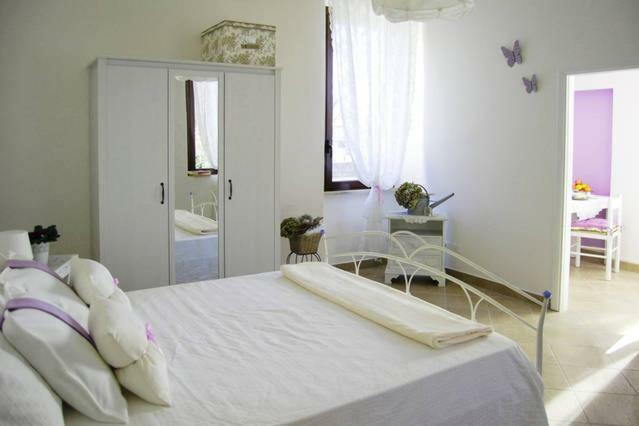 La Casa Bianca Apartment Roe Luaran gambar